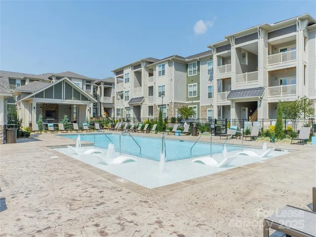 $1,376 | 15155 Ollie Drive, Unit BURLINGTON, Charlotte, NC 28273