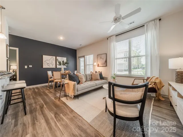 $1,376 | 15155 Ollie Drive, Unit BURLINGTON, Charlotte, NC 28273