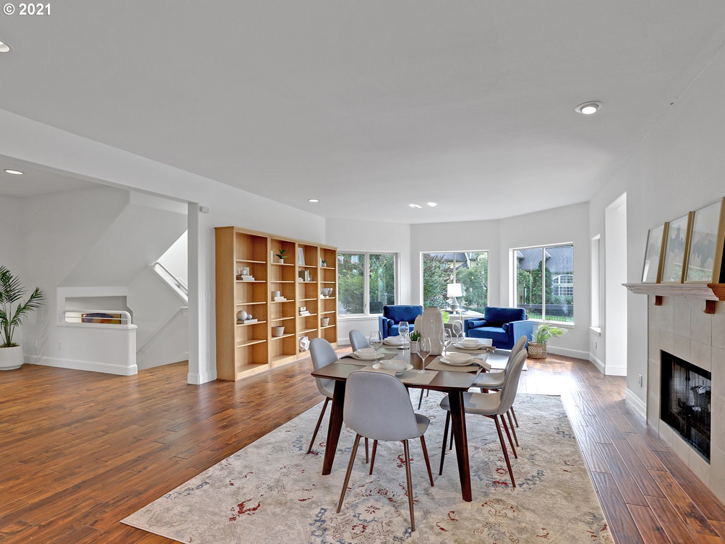 8423 Northwest Reed Drive Portland, OR 97229 - Photo 3 of 32 Gallery Image 3