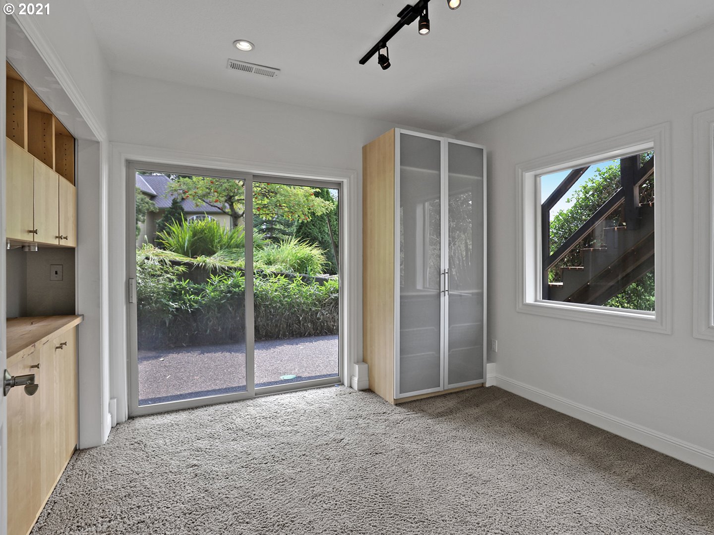 8423 Northwest Reed Drive Portland, OR 97229 - Photo 22 of 32 Gallery Image 22