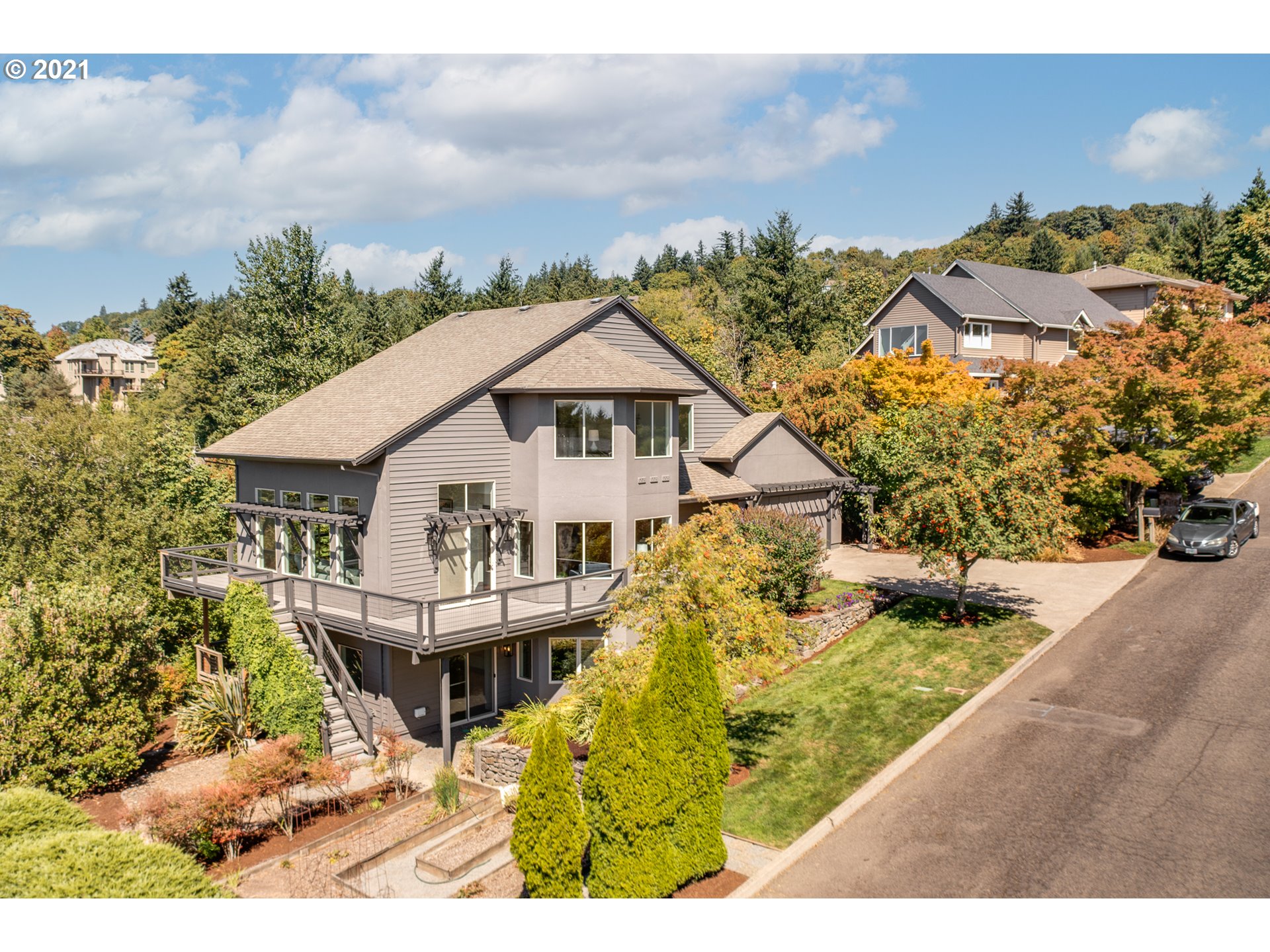 8423 Northwest Reed Drive Portland, OR 97229 - Photo 29 of 32 Gallery Image 29