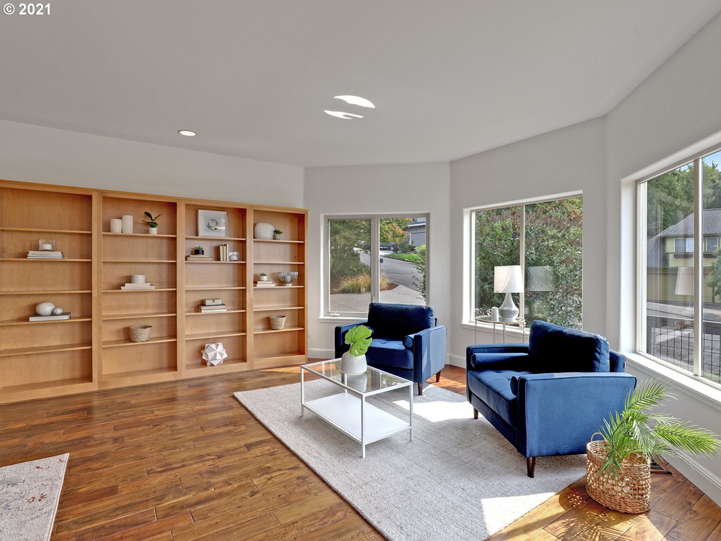 8423 Northwest Reed Drive Portland, OR 97229 - Photo 9 of 32 Gallery Image 9