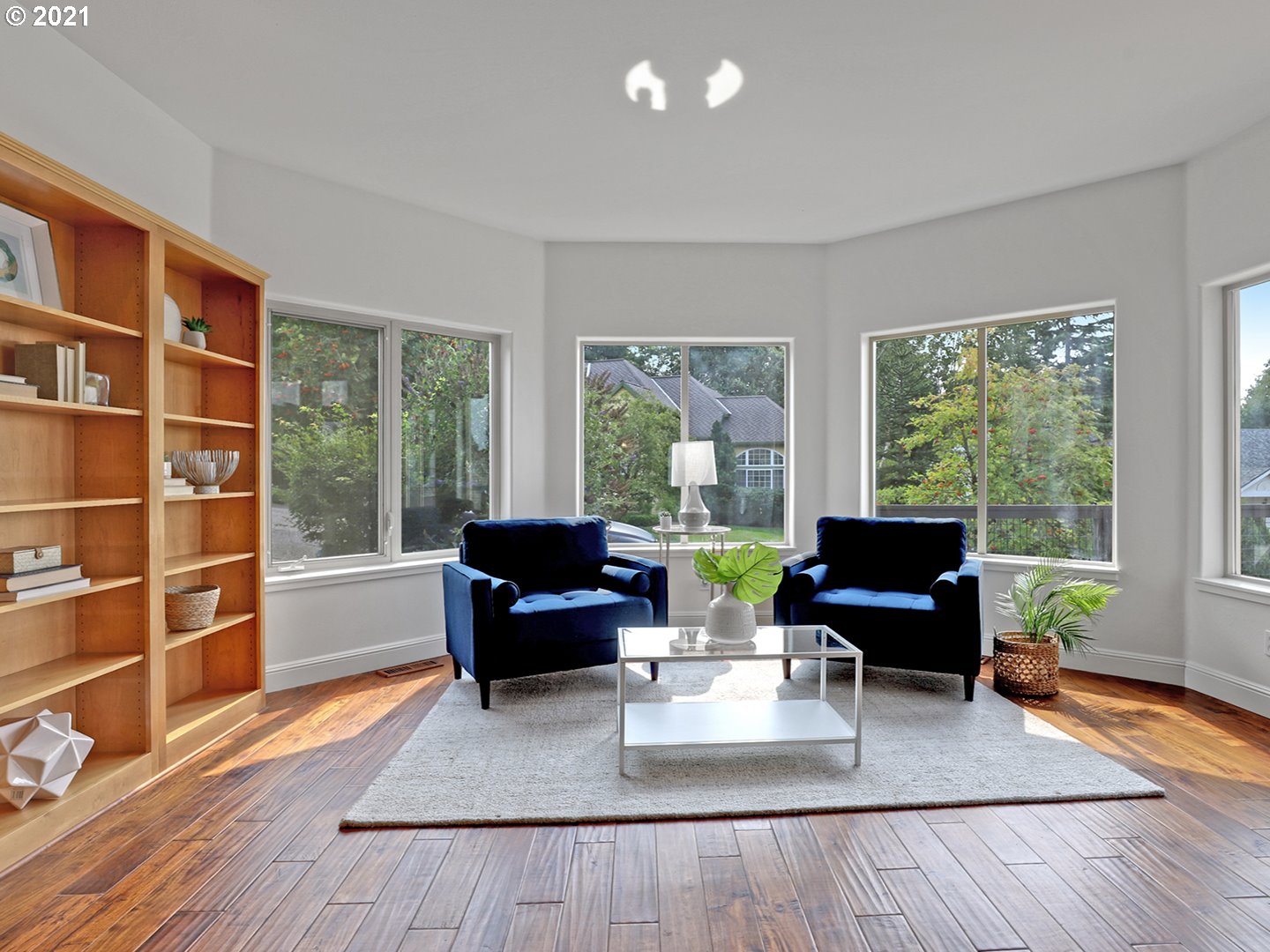 8423 Northwest Reed Drive Portland, OR 97229 - Photo 10 of 32 Gallery Image 10