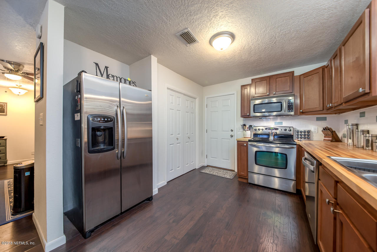 4611 Fulton Road Jacksonville, FL 32225 - Photo 8 of 19 Kitchen