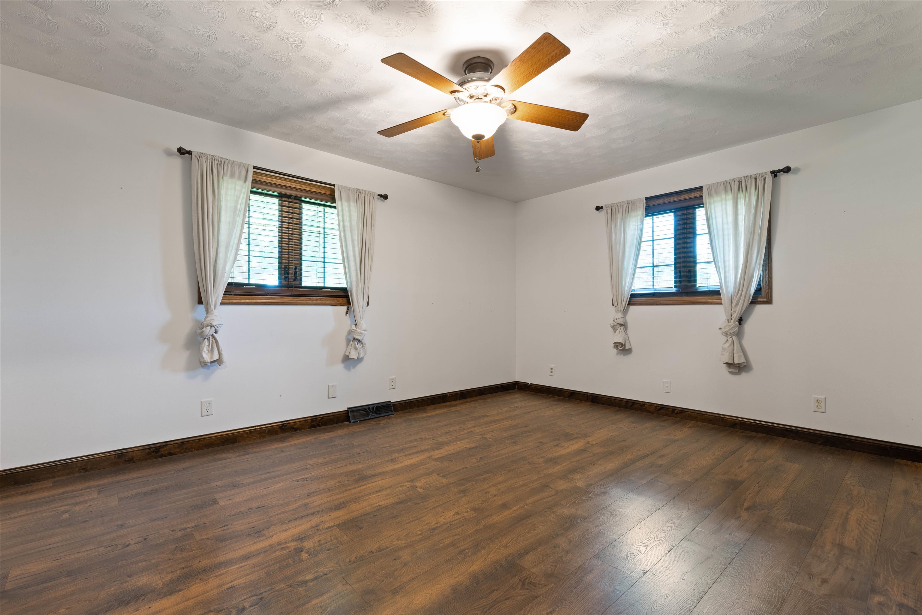 1048 North Blind Road Chana, IL 61015 - Photo 14 of 45