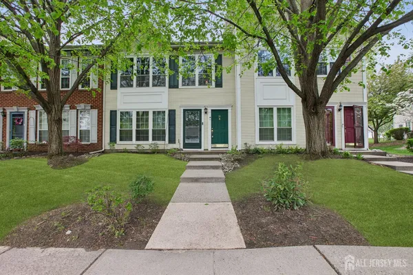 $369,000 | 38 Edward Drive, Franklin Park, NJ 08823