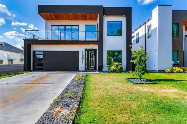 $8,000 | 4707 Cowan Avenue, Dallas, TX 75209