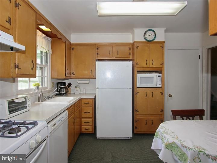 231 Riverside Drive Princeton, NJ 08540 - Photo 8 of 19