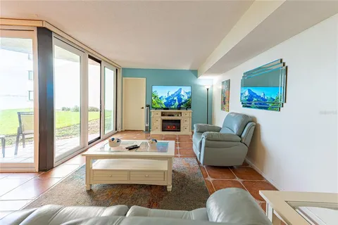 $485,000 | 5541 La Puerta Del Sol Boulevard South, Unit 116, St. Petersburg, FL 33715