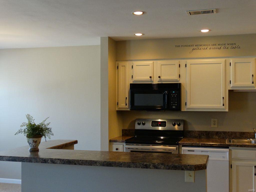 705 Lofty Point Drive, Unit C Ballwin, MO 63021 - Photo 5 of 31 Gallery Image 5