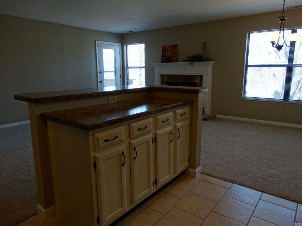 705 Lofty Point Drive, Unit C Ballwin, MO 63021 - Photo 8 of 31 Gallery Image 8