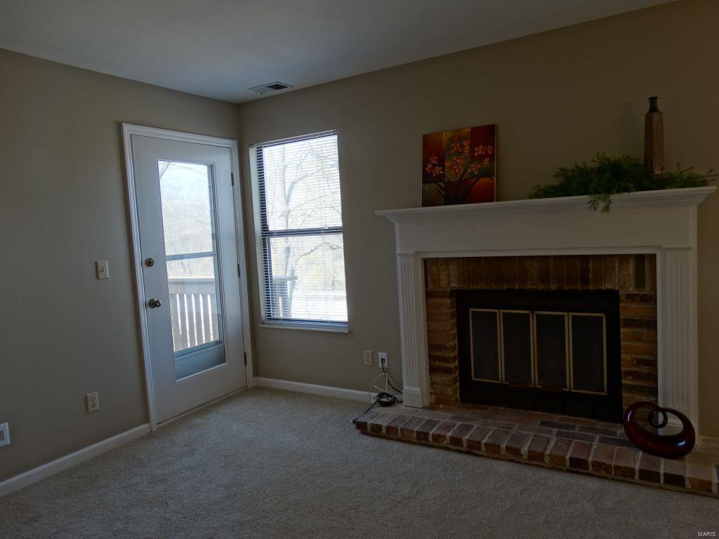 705 Lofty Point Drive, Unit C Ballwin, MO 63021 - Photo 9 of 31 Gallery Image 9
