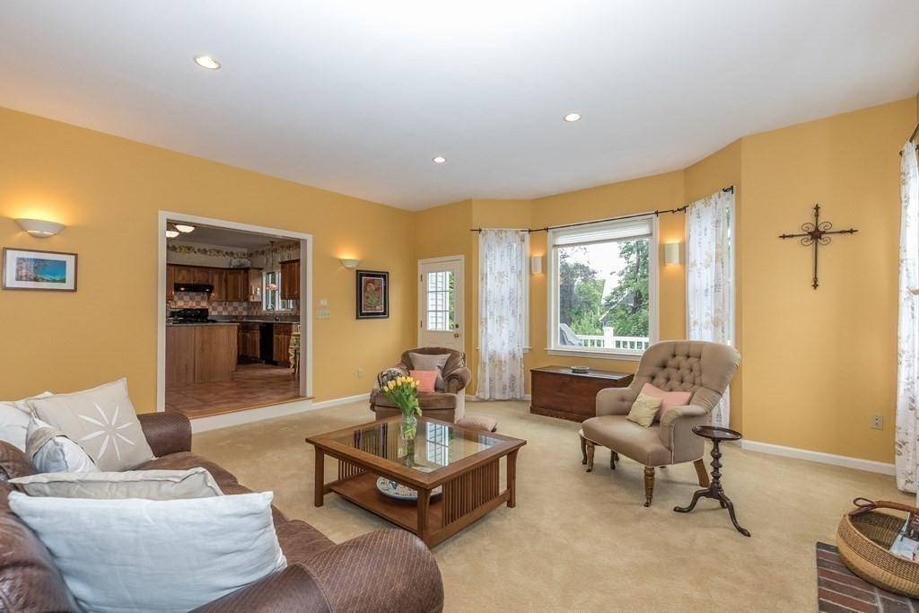 2 Randolph Circle Westford, MA 01886 - Photo 11 of 42