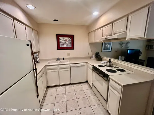 $10,500 | 210 East Cooper Avenue, Unit 2D, Aspen, CO 81611