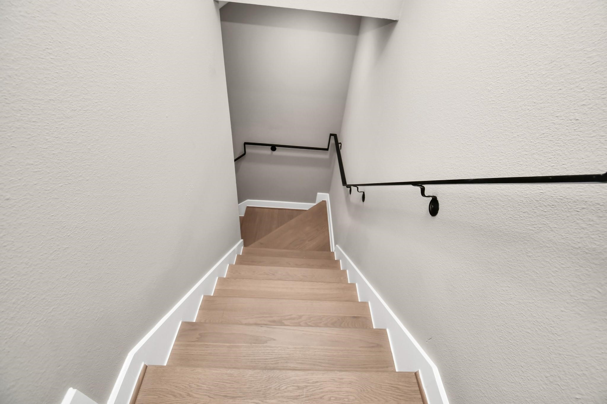 316 Thornton Road, Unit A Houston, TX 77018 - Photo 5 of 27 a view of entryway