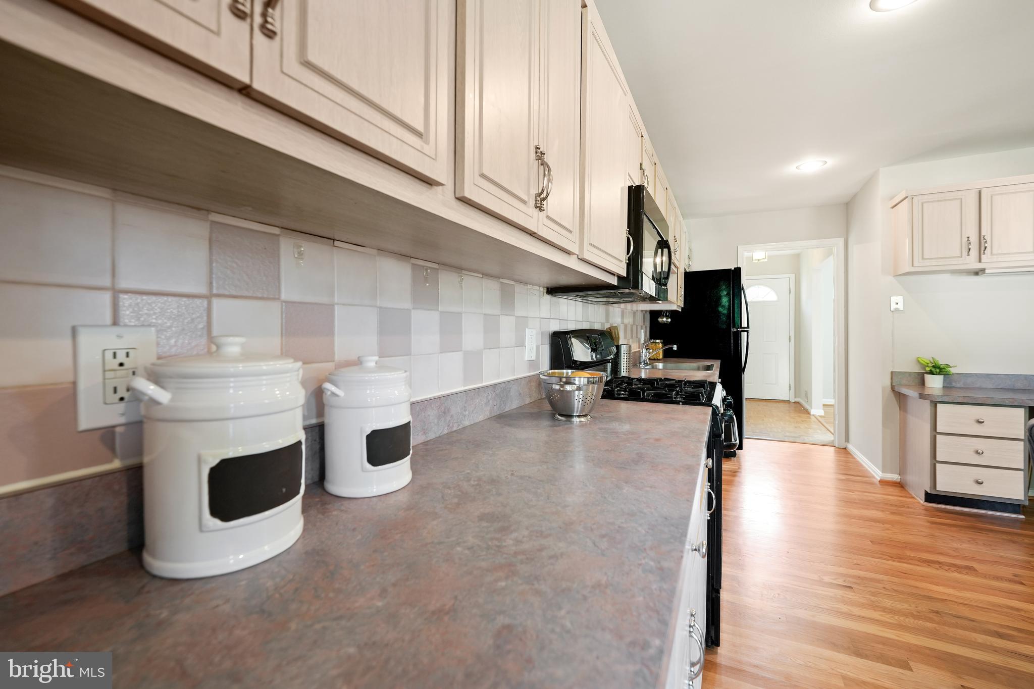 7629 Hayfield Road Alexandria, VA 22315 - Photo 11 of 49 Gallery Image 11