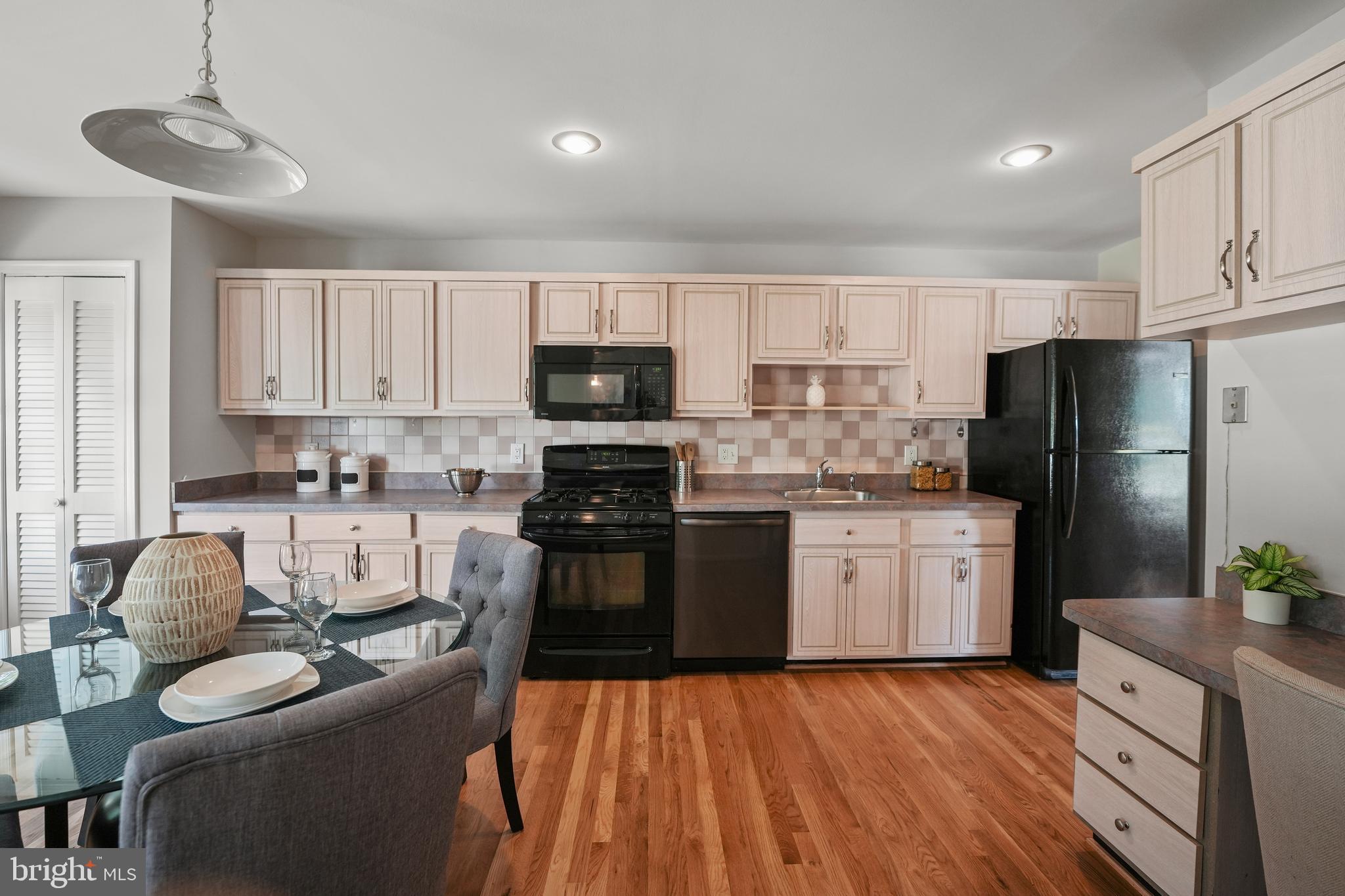 7629 Hayfield Road Alexandria, VA 22315 - Photo 13 of 49 Gallery Image 13