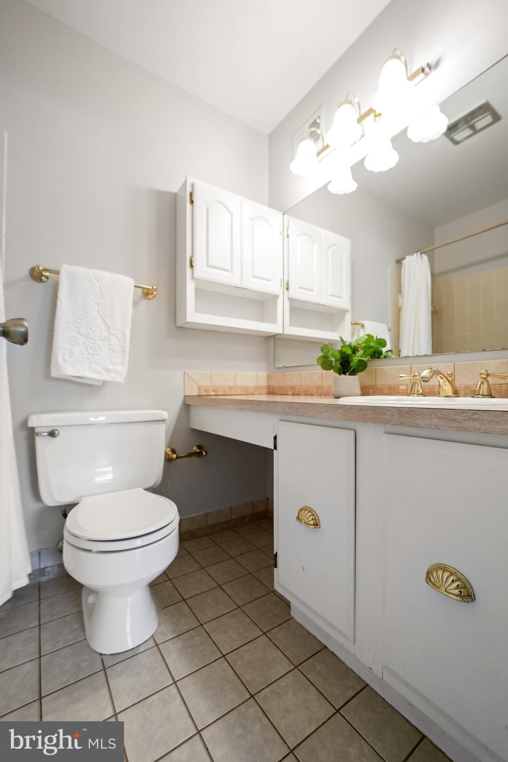 7629 Hayfield Road Alexandria, VA 22315 - Photo 21 of 49 Gallery Image 21