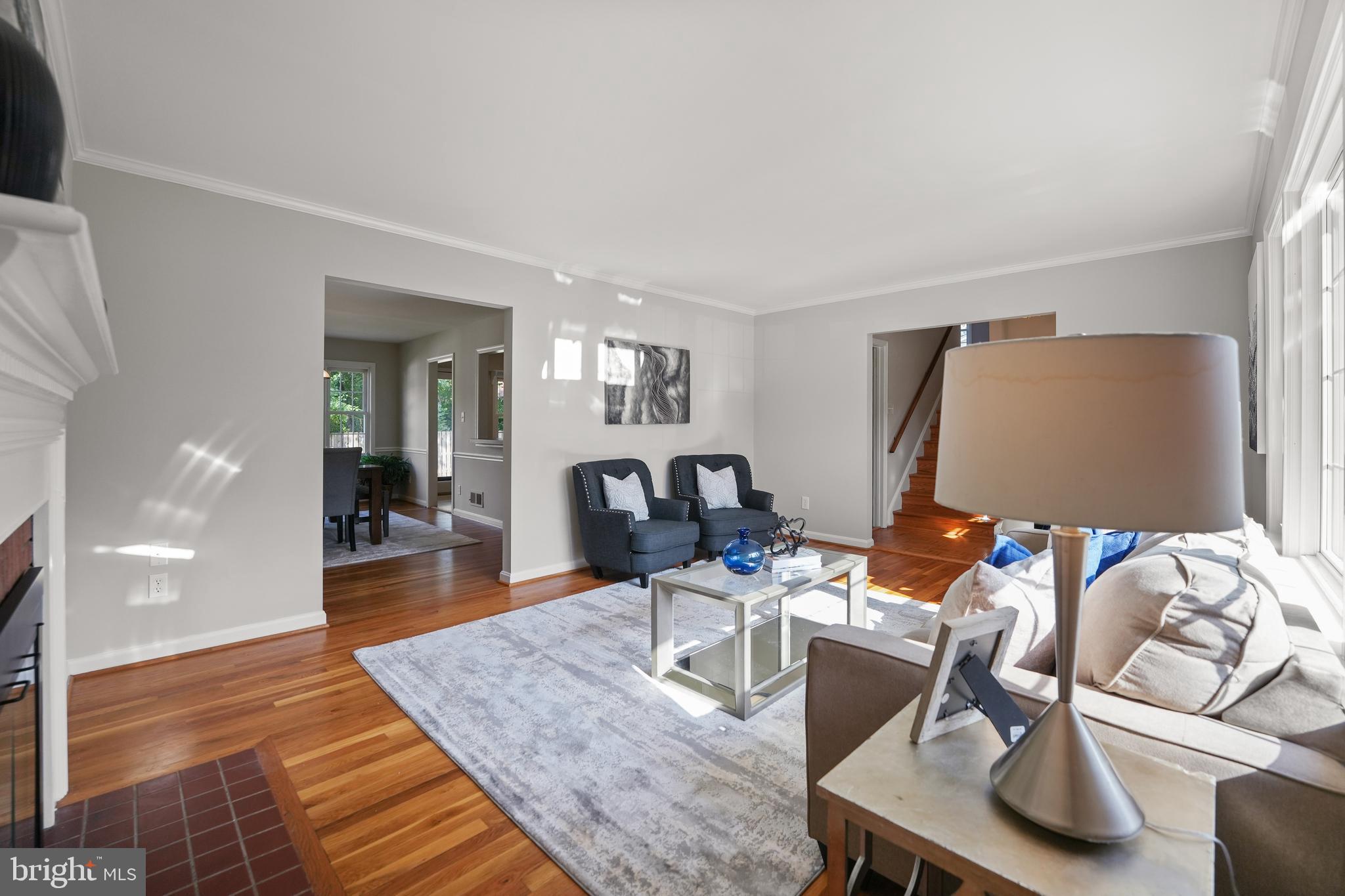 7629 Hayfield Road Alexandria, VA 22315 - Photo 4 of 49 Gallery Image 4