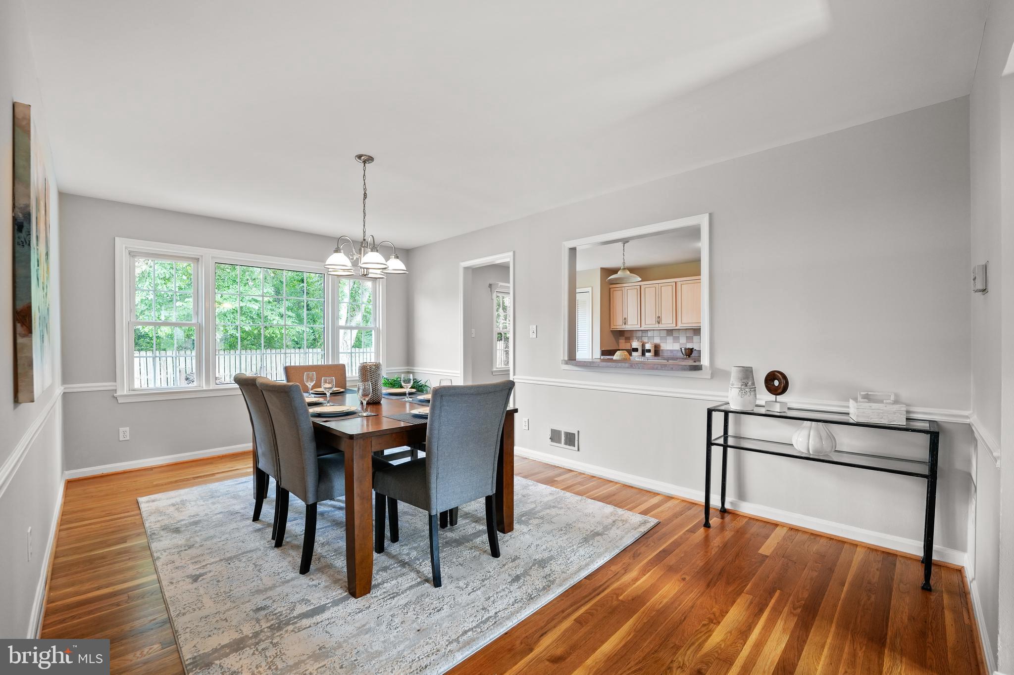 7629 Hayfield Road Alexandria, VA 22315 - Photo 8 of 49 Gallery Image 8