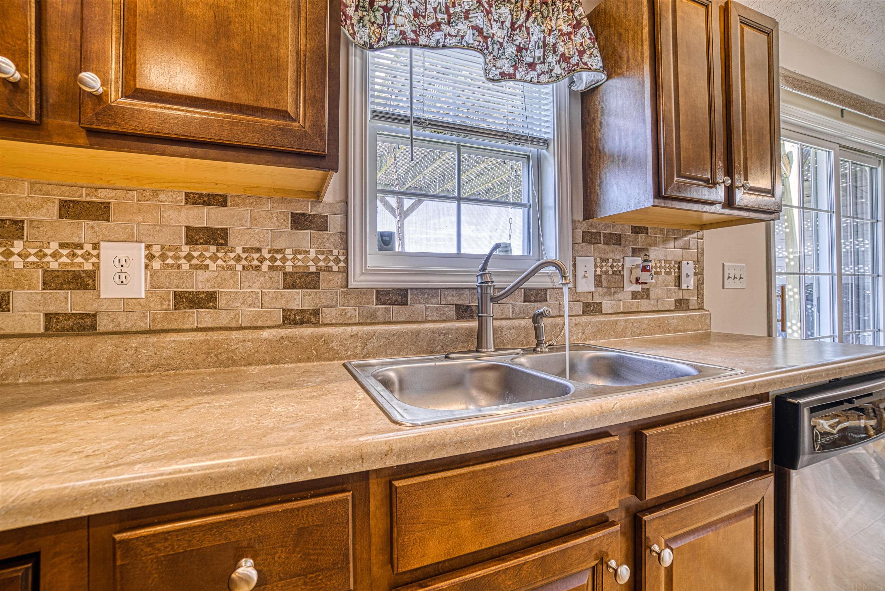 10410 Chatteris Road Evansville, IN 47725 - Photo 13 of 24 Gallery Image 13