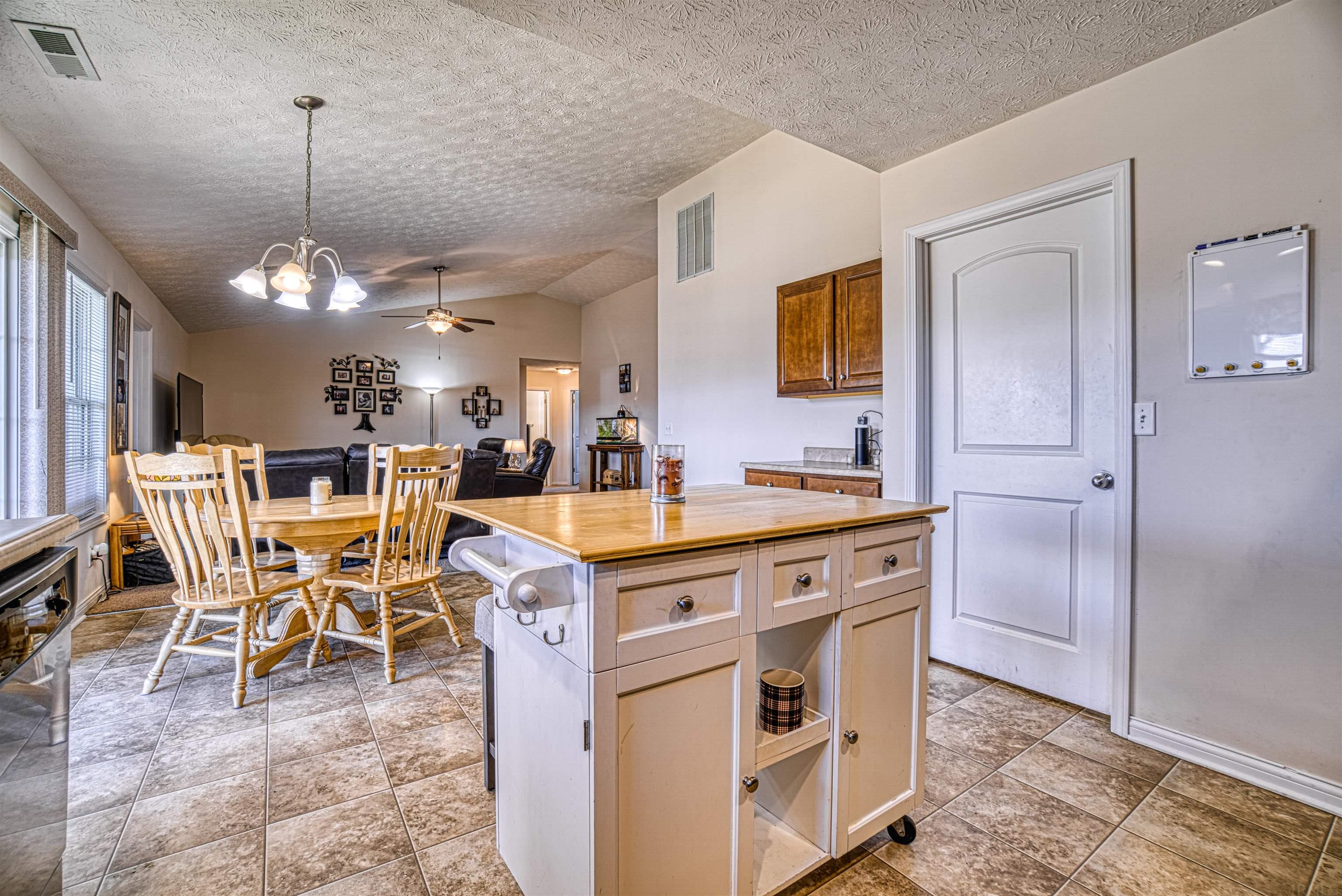 10410 Chatteris Road Evansville, IN 47725 - Photo 14 of 24 Gallery Image 14