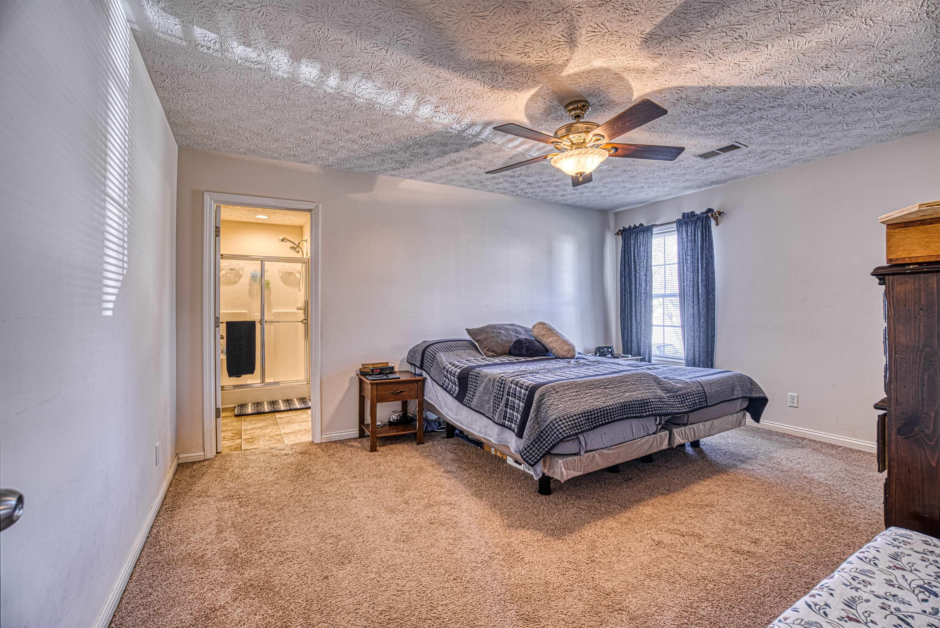 10410 Chatteris Road Evansville, IN 47725 - Photo 17 of 24 Gallery Image 17