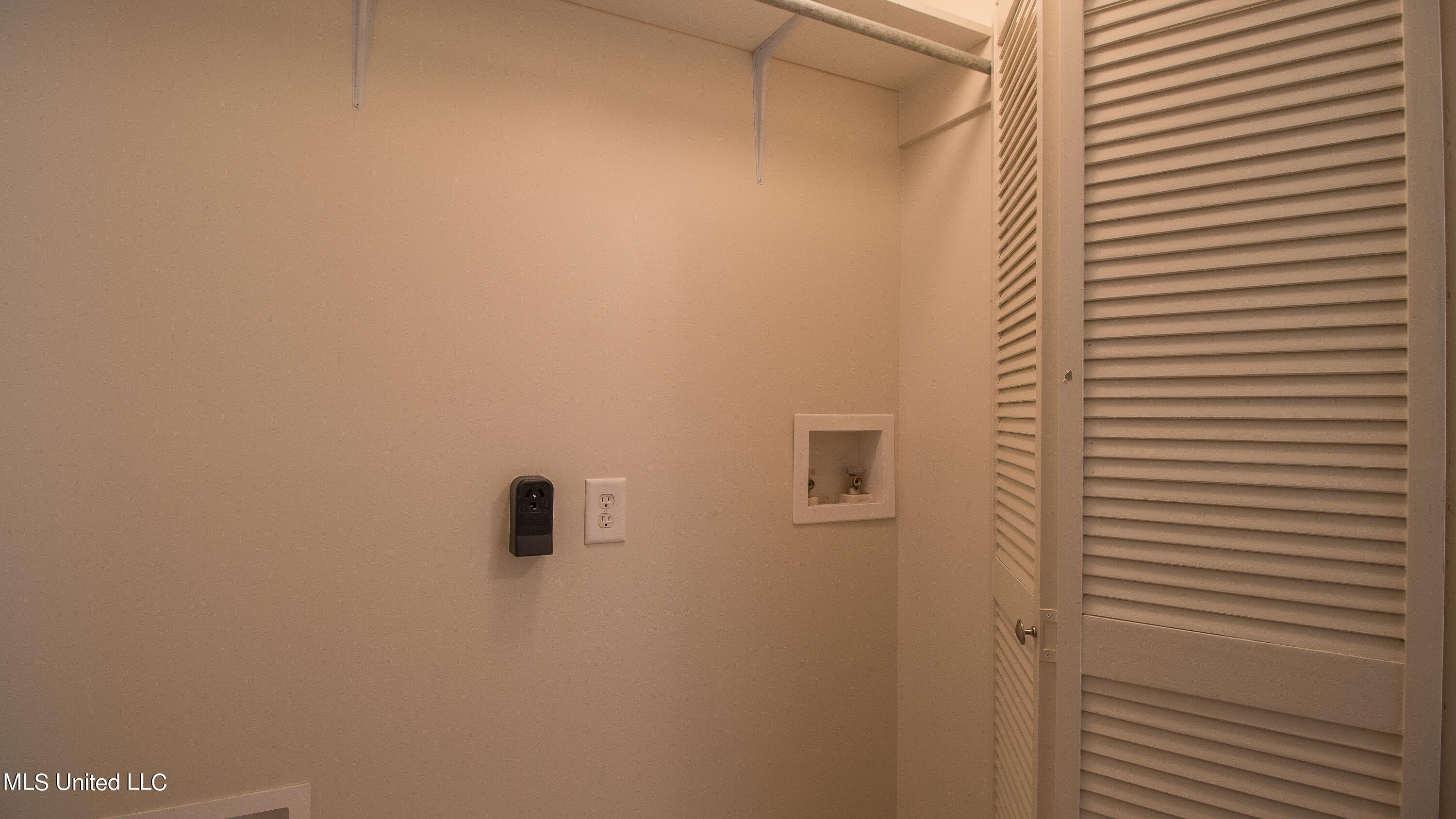 1502 Courthouse Road Gulfport, MS 39507 - Photo 12 of 18 1502 Courthouse-108