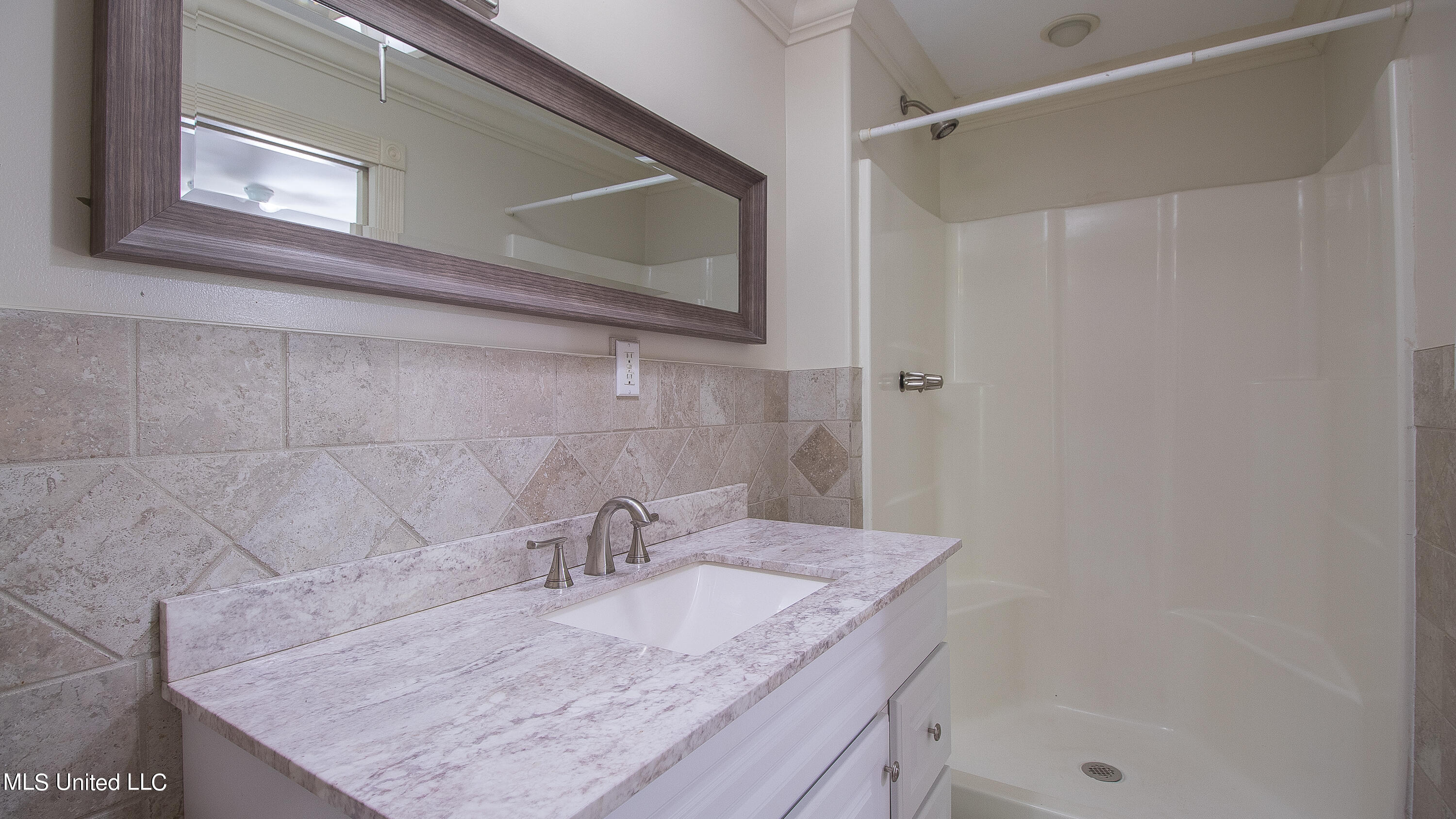 1502 Courthouse Road Gulfport, MS 39507 - Photo 16 of 18 1502 Courthouse-112