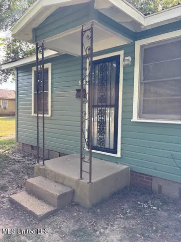 $58,500 | 508 2nd Avenue North, Greenwood, MS 38930