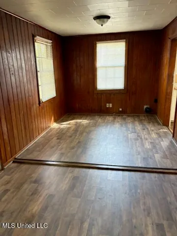 $58,500 | 508 2nd Avenue North, Greenwood, MS 38930