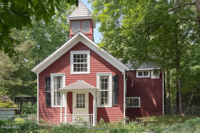 $519,000 | 2352 Ridge Road, Queensbury, NY 12804