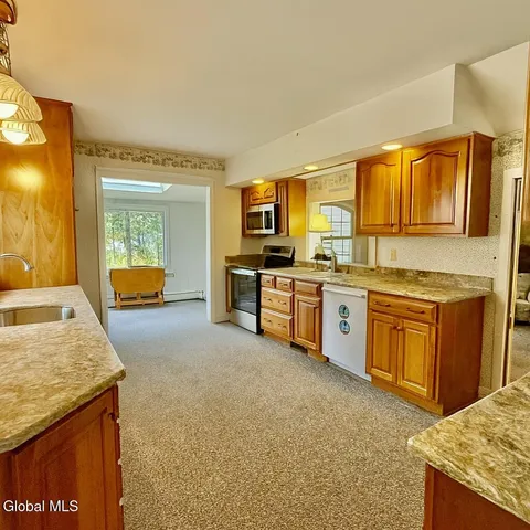 $519,000 | 2352 Ridge Road, Queensbury, NY 12804