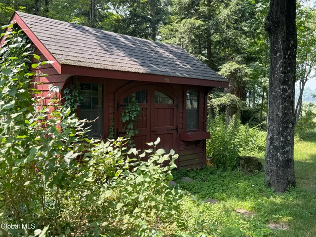 $519,000 | 2352 Ridge Road, Queensbury, NY 12804