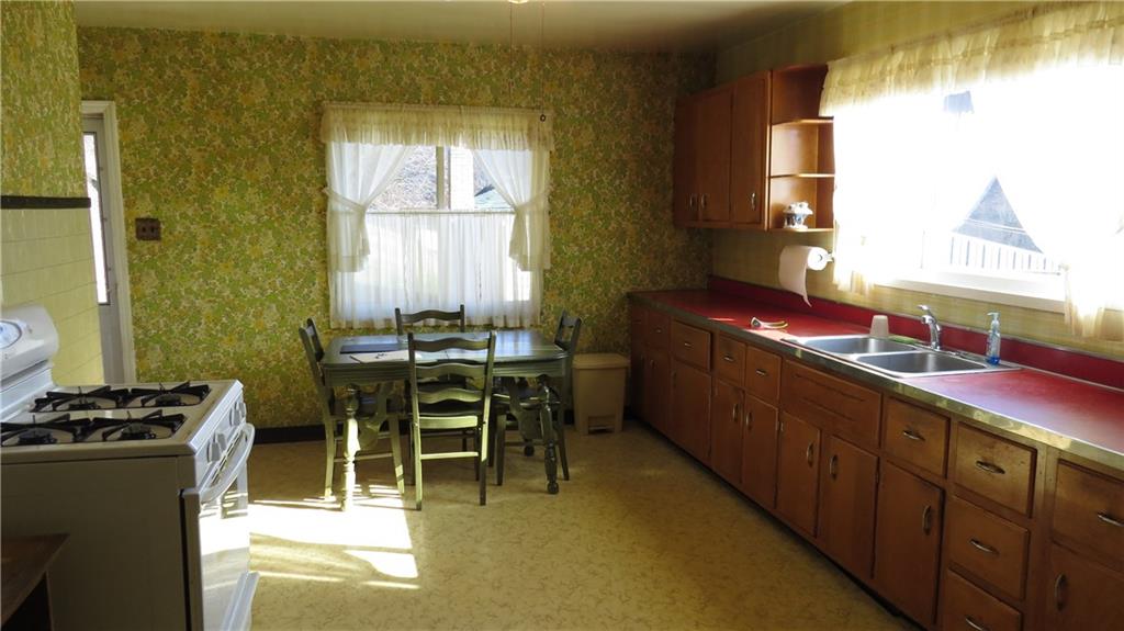 761 Valley Road Ambridge, PA 15003 - Photo 9 of 19 Gallery Image 9