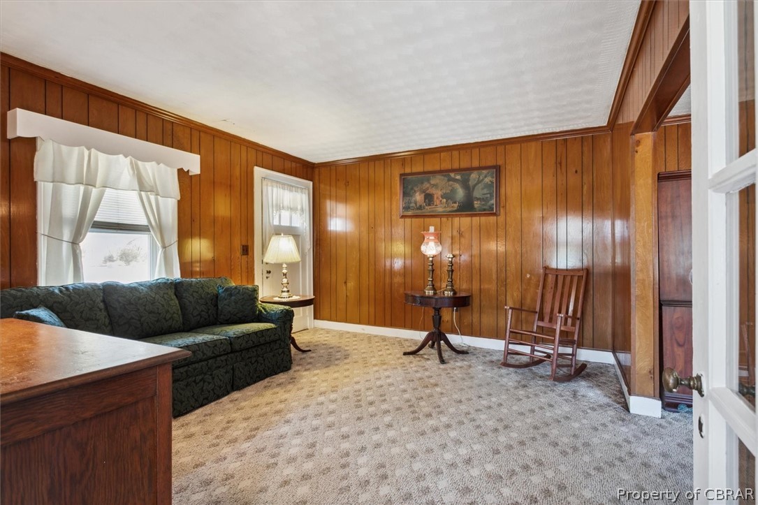 8022 Guinea Road Hayes, VA 23072 - Photo 2 of 47 Living room