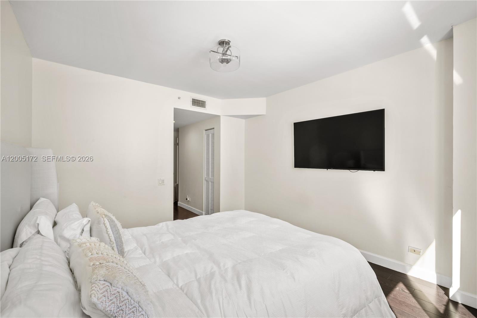 701 Brickell Key Boulevard, Unit 710 Miami, FL 33131 - Photo 14 of 21