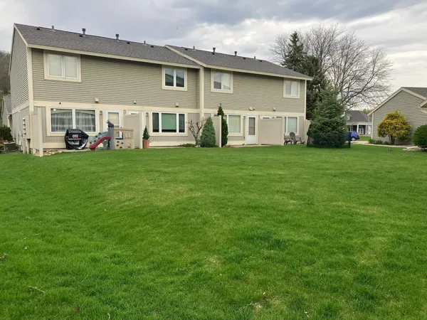 $215,000 | 1948 Greenview Place Southwest, Rochester, MN 55902