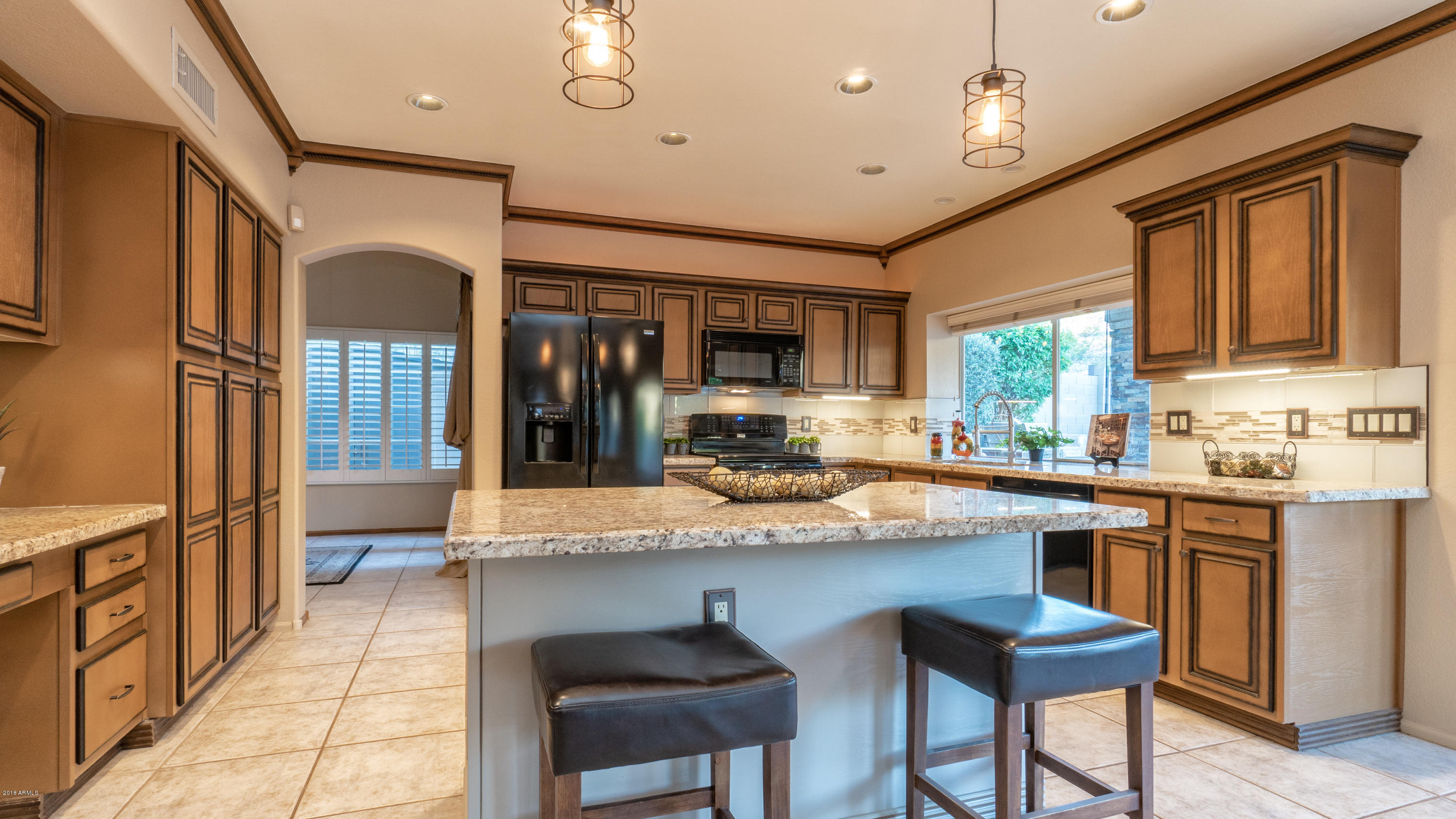 1622 East Nighthawk Way Phoenix, AZ 85048 - Photo 19 of 58 Breakfast Bar
