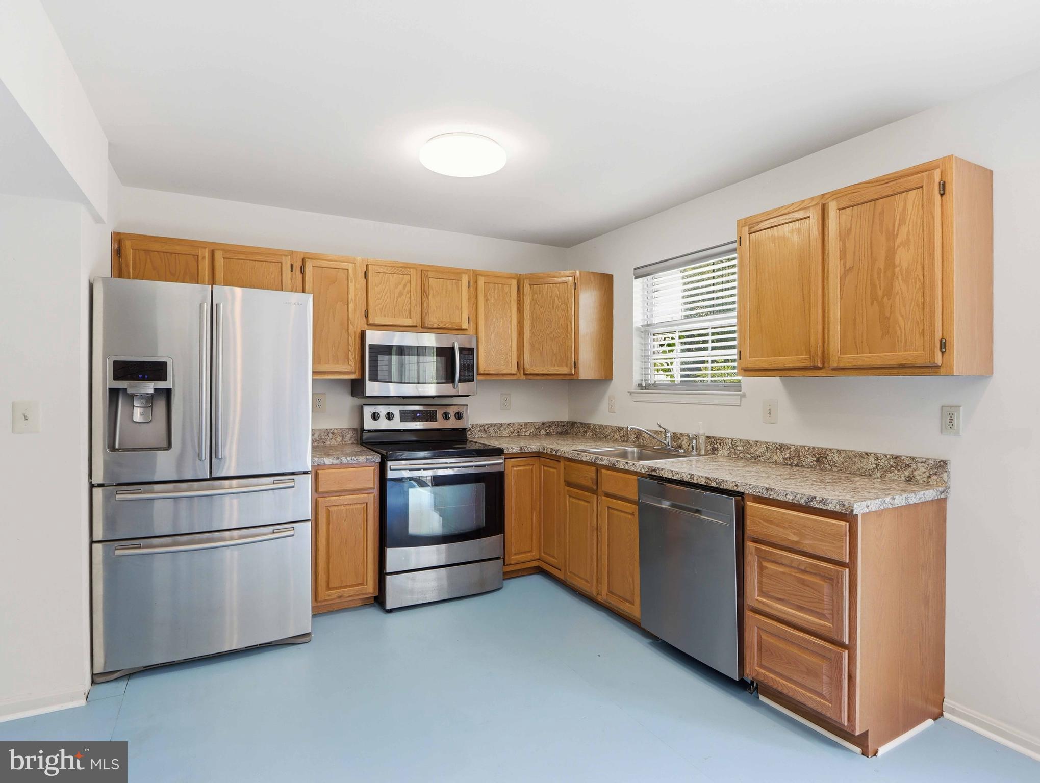 8812 Fox Circle Perry Hall, MD 21128 - Photo 8 of 44 Stainless appliances