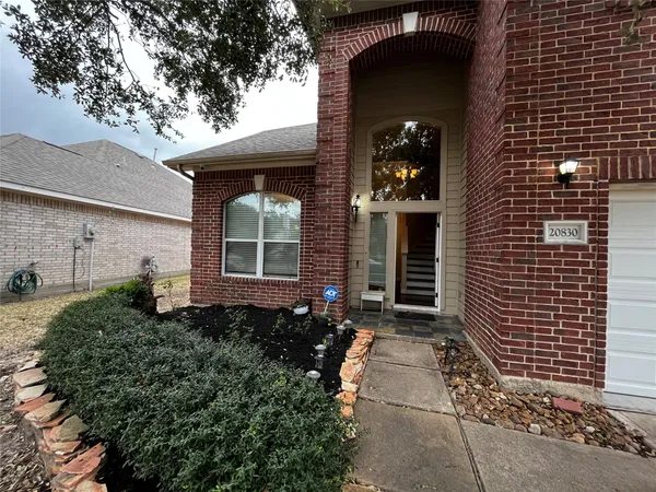 $2,400 | 20830 Oak Rain Court, Katy, TX 77449