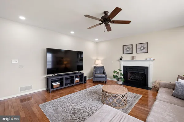 $515,000 | 116 Covington Place, New Castle, DE 19720