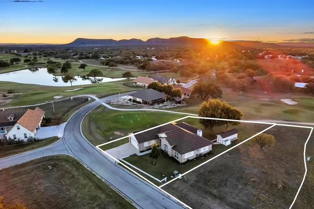 $2,500 | 114 Friend's Wood Avenue, Kingsland, TX 78639