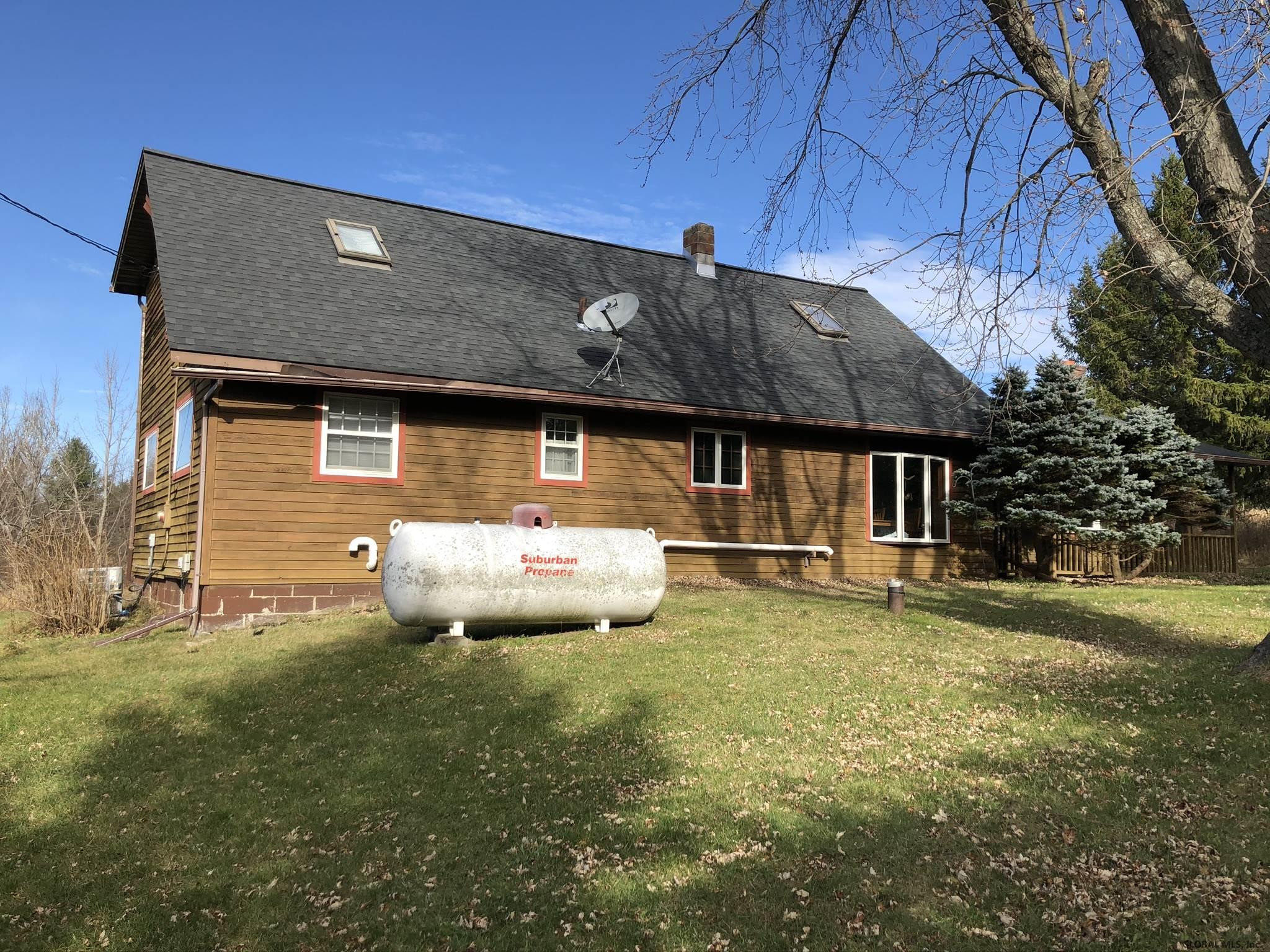 457 Sandborne Road Rotterdam, NY 12137 - Photo 4 of 26 Photo 6
