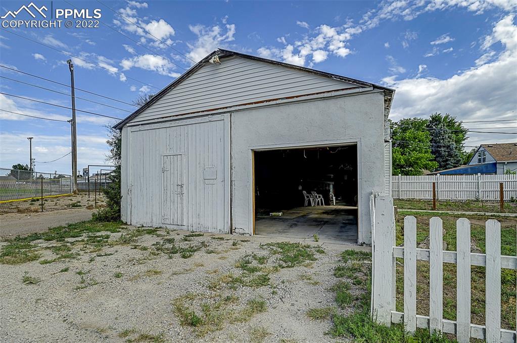 312 10th Street Fowler, CO 81039 - Photo 4 of 35 a view of a house with a yard