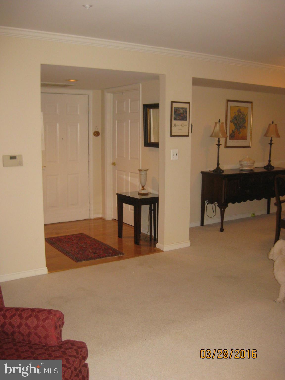 12310 Rosslare Ridge Road, Unit 404 Lutherville-Timonium, MD 21093 - Photo 3 of 23 Foyer