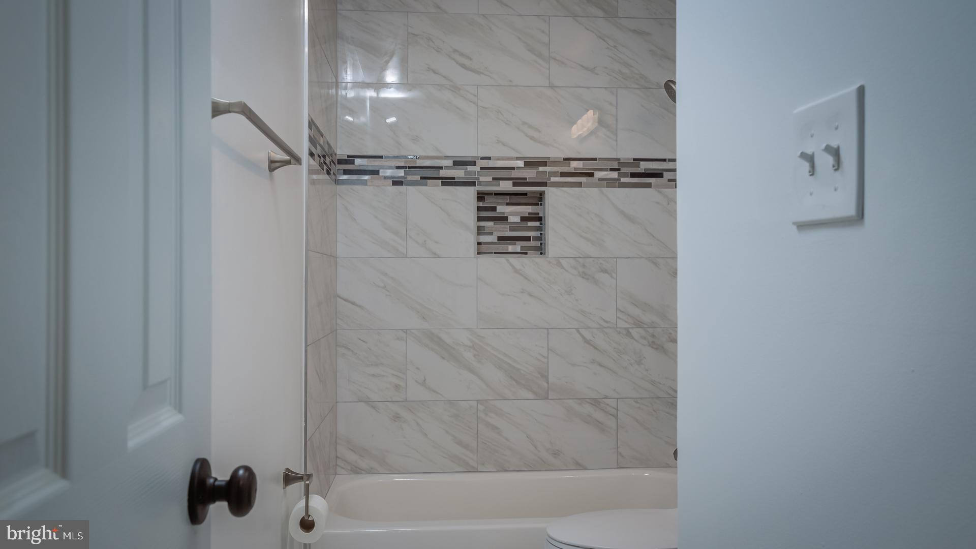 14027 Lindendale Road Woodbridge, VA 22193 - Photo 14 of 32 Gallery Image 14