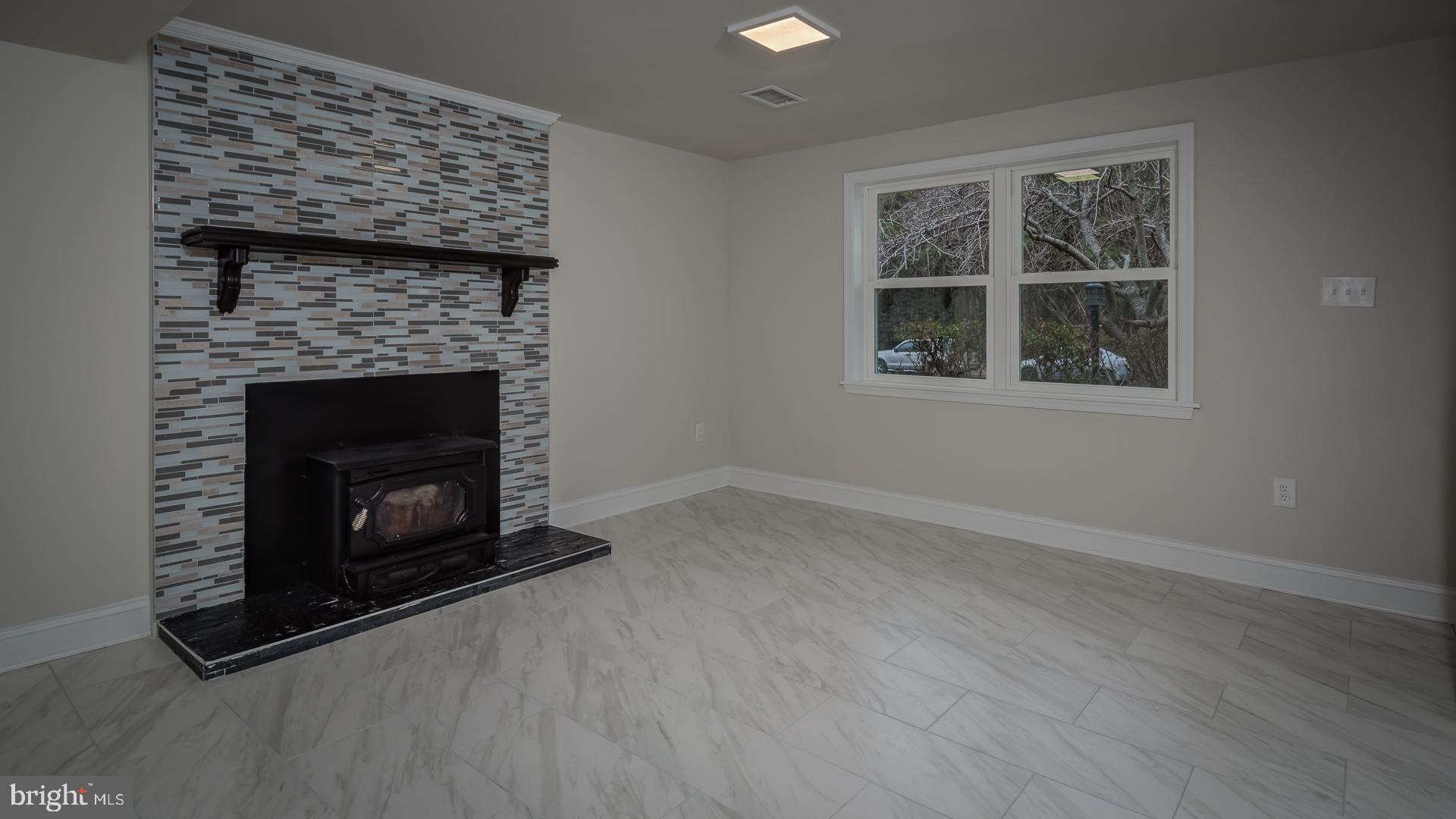 14027 Lindendale Road Woodbridge, VA 22193 - Photo 24 of 32 Gallery Image 24