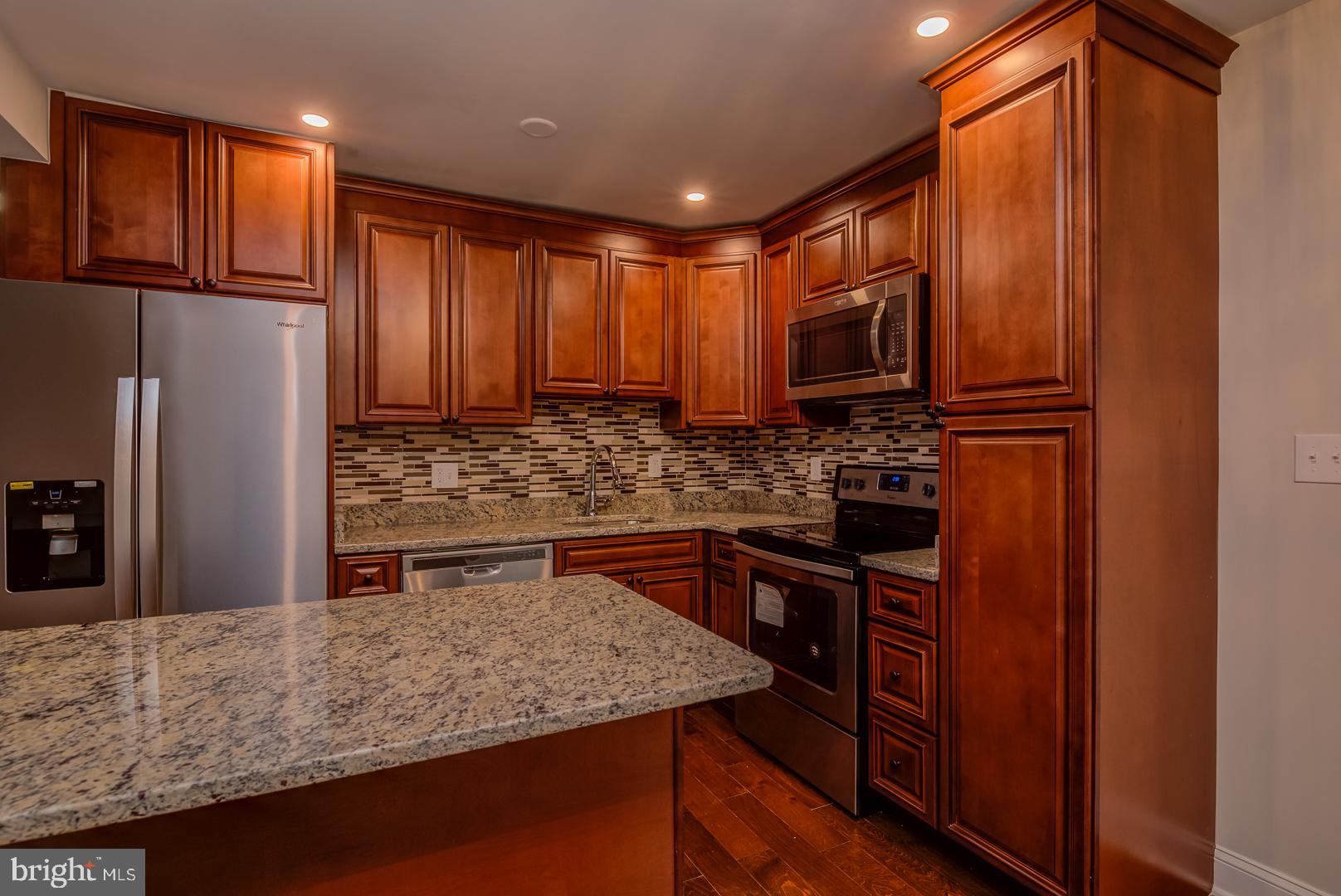 14027 Lindendale Road Woodbridge, VA 22193 - Photo 6 of 32 Gallery Image 6