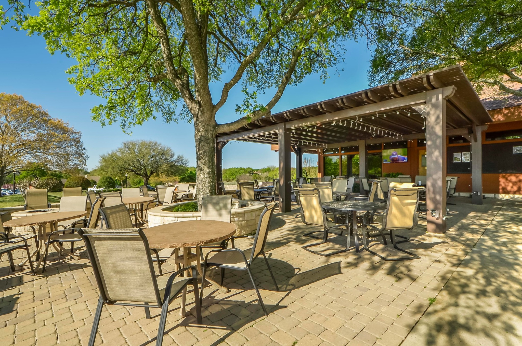29 Meadows End Georgetown, TX 78628 - Photo 38 of 38 a view of a patio with table and chairs and potted plants